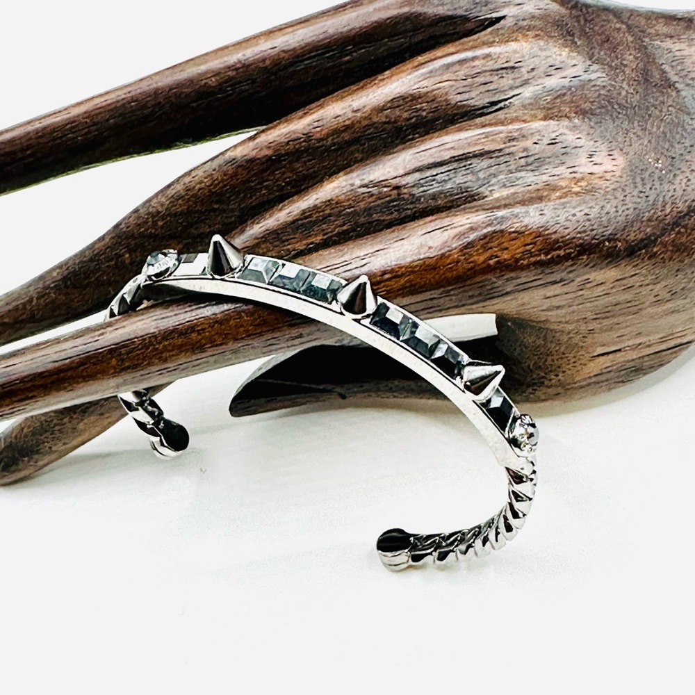 🤎 Henri Bendel Vintage Spiked Cuff Bracelet